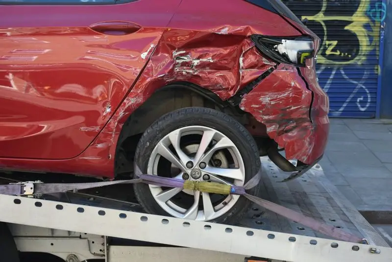 Vehículo dañado tras un accidente